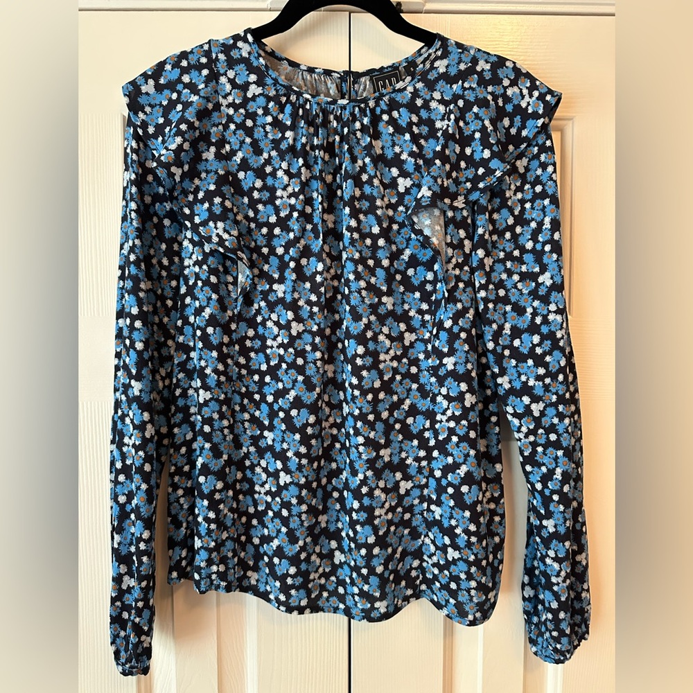 Gap, Long Sleeve Floral Blue Blouse
Sz S
Excellent Condition